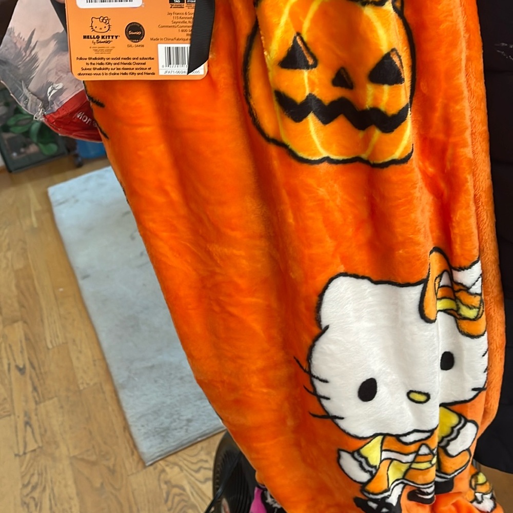 Hello kitty Halloween blanket